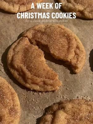 Recipe is on FEASTYTRAVELS.COM 🎄🎅🏼☃️🍪 #christmascookies #christmascookie #christmasbaking #easycookies #cookierecipes #fyp #cookierecipe #snickerdoodle #softcookies #snickerdoodlecookies 