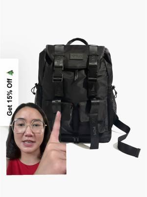 Replying to @Andrea thinking of all the floors and germs those straps would pick up… #travelbackpack #popflex #backpackreview #carryon #traveltips #greenscreen 