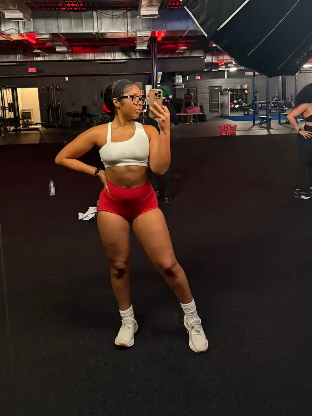 Very much so locked in 😌 who’s ready for 2025👀💪🏽 #workoutroutine #workoutmotivation #gym #ohmyglutes #blackgirlgymtok #creatorsearchinsights 