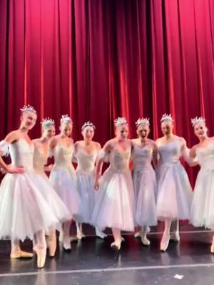 Before vs after dancing Snow in the Nutcracker😮‍💨❄️ #nutcracker #ballet #ballerina #ballettok #balletcore #pointeshoes #beforeandafter #waltzofthesnowflakes #snow 