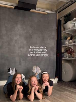 Do the photoshoot it’s worth every (jc) penny!!  #familyphotos #funnyphotos #jcpennyportraits #jcpenneyphotoshoot #jcpenney #surprise #giftideas #funnygifts 