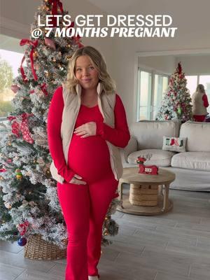 ♥️ another day, another jumpsuit but make this one festive 🎄🙌🏼🎁 super stretch and comfy and I love the flare legs 😍 #maternityoutfit #jumpsuitstyle #bumpstyle #christmasoutfit 