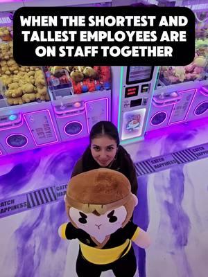 Just a smol girl working in a big world 🥺👉👈  #fyp #theclawusa #worker #viralvideo #plushies #wukong #arcade #placetovisit #lasvegas #employee #SmallBusiness 