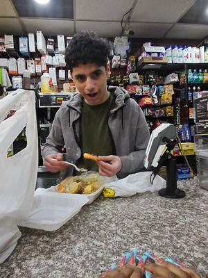 Trying his first seafood boil🦀 #seafoodboil #metaglasses #shrimp #deli 