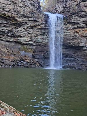 Must. See.  When it's at max flow it's even more amazing 🤩  https://linktr.ee/sunrises2sunsets #bestwaterfall #arkansaswaterfalls #arstateparks #arkansas #waterfalls 