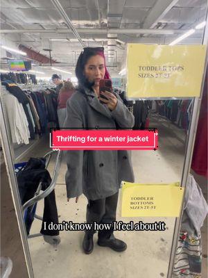 The hunt for a winter jacket as a Floridian #mommashive #floridian #thrift #thrifted #thrifthaul #travelfamily #shoppingvlog #shopwithme #portugal #movingabroad #thriftfinds 