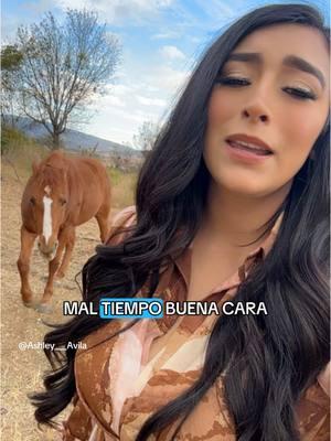 Esa es tu Decision 😉 puro para enfrente como los aviones #unarayamasaltigre #julionalvarez #caballo #mexico #michoacan #elrancho #puroparadelante 