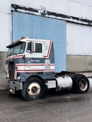 #peterbilt #peterbiltgang #nohoodmafia #oldschooltrucking #oldschoolcool #oldiron #oldschooltrucks #oldschooltruckers #detroitdiesel #detroitdieselpower #trucktok #cabover #caboverlife #cabovertruck #trucking #truckinglife #twinstick #oldtrucks #oldtrucksarebetter #oldtrucksneverdie #bigrig #semitrucks #dieselsmokematters #dieselsmoke 