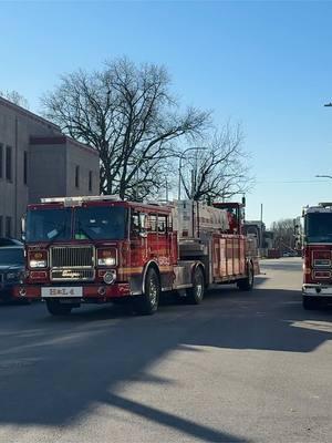 Brand New Louisville Fire Department Truck 4 🔥🔥 #louisvillekentucky #kentucky #firetruck #firefighter #lights #siren #airhorn #code3response #segrave #newtruck 