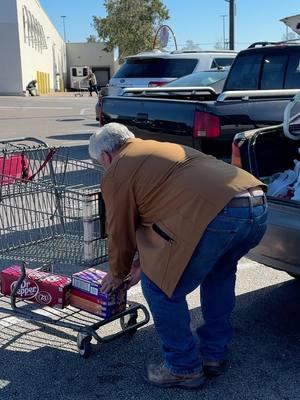 Busted  #dad #angrydad #funny #wlw #homefortheholidays #shopping #dadsoftiktok #dadmoves #heb 