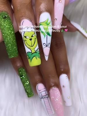 grinch nails my way 🥰🎄💗 #grinchnails #nailvlog #thegrinch #acrylicnails #handpaintednails #christmasnails #Vlogmas #xxlnails #pink #taylorelaine #neilanina 