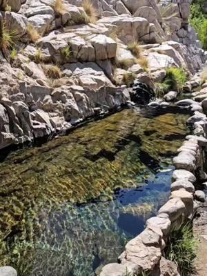 Deep Creek Hot Springs es un lugar con las mejores aguas termales para visitar y disfrutar en Apple Valley, California.  #applevalley #deepcreekhotsprings #hotsprings #winter #californiaadventure #elviajedekarla #Viral #adventure #socal #thingstodo #hiddengems #californiatrip #californiaplaces #californiatravel #travelife #losangeles #placestogo #friends #california #family #friendship #vacation #vacaciones #travelvlog #travelblogger #traveltips #californiatravel #PlacesToVisit #thingstodo #visit #parati #travelusa #traveltok #places 