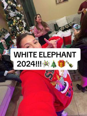 Chaotic white elephant 2024 🤣🎄🪅 #whiteelephant #whiteelephantgifts #posada2024 #posada #giftexchange #christmasposadagames #christmasgames 