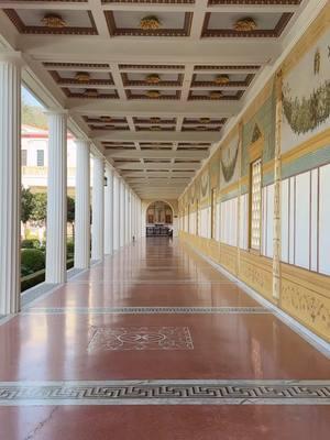 Back to one of my favorite local planty places - the Getty Villa. This place is a recreation of a Roman villa buried by the eruption of Mount Vesuvius in AD 79. It features tons of art within its walls, tranquil gardens, and gorgeous views. Admission is free, just pay for parking! #thegettyvilla #plantyplaces #cubehousejungle #gardens #villa #getty #roman #pacificpalisades #losangeles #socal #architecture 