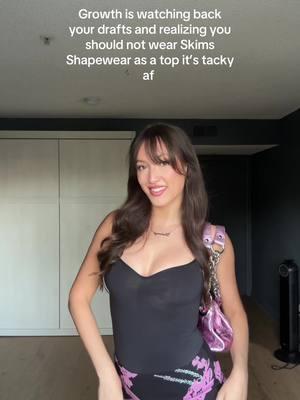 ITS SO FLATTERING THO😭 what do yall think?? shapewear as an outfit—- a punishable offense #shapewearreview #skims #skimsreview 