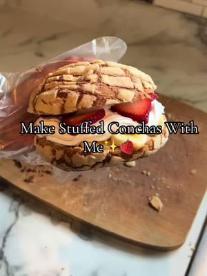 Make Stuffed Conchas with me✨ #stuffedconchas #conchas #conchasmexicana #conchasandwich #fruit #desserts #dessertrecipe #SmallBusiness #fyp #fy 