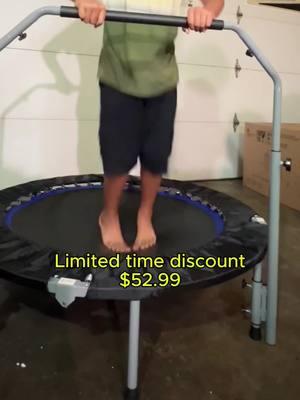 If you’ve been looking for a mini trampoline and want an affordable option, this one is great!!! #minitrampoline #rebounder #trampoline #trampolineworkout #rebounderfitness #foldabletrampoline #trampolinefitness 