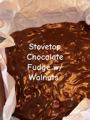 Super easy chocolate fudge 🫶🏻 2 cups sugar 2/3 cup evaporated milk 2 TBSP butter  Bring to rolling boil for 5 minutes  Add splash of vanilla 1 cup semi-sweet chocolate chips 1 cup mini marshmallows  1 cup chopped walnuts (optional)  #fudge #chocolatefudge #Recipe 