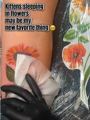 Aren’t they the cutest?! #cutetattoo #floraltattoo #tattooartist #pnw 