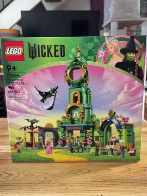 Enjoy me putting together the Emerald City!!!!! Ft. Glee 💚💖🤩🗣️ #wicked #emeraldcity #fypシ #lego #bridgitmendlerismymommy #bridgitmendlerwillrise #bridgitmendlerqueenofpop #bridgitmendlerforpresident #xoxo #thewizard #fieyro #Love 