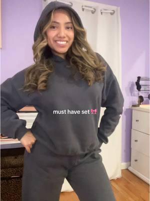 & it’s on sale🤩🤩 @Edikted  the bonney bow set is so cute🧸 #fyp #viralvideo #bowhoodie #clothing #TikTokShop #clothing #outfitinspo #outfitideas #cute #edikted #clothes #winterfashion 