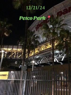 Christmas at Petco park ⚾️ #sandiego #holidaymarket #happyholidays #lfgsd #SD #petcopark #ballpark #goodvibes #buddytheelf #christmascountdown #gopadres #friarfaithful #loyaltothesoil #lovemycity #christmasfestivities 