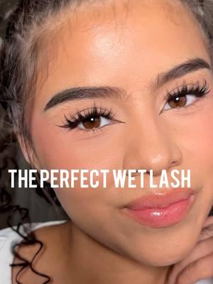 Manga lashes for the perfect wet look 😏 @VEYESBEAUTY  #wetlashes #diylashes #spikes #lashes #lashmapping #wet 