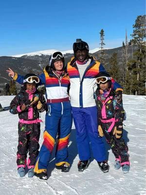 SAVE this itinerary for your next Colorado family ski trip: ✈️ Fly into Denver and drive just over an hour to #KeystoneResort 🏠 Stay at the Keystone Lodge & Spa (a great spot for families!) ⛷️ Learn to ski or refresh your skills with Ski & Ride School lessons  🏰 Check out the world's Largest Mountaintop Snow Fort at Dercum Mountain ❄️ Go snow tubing at Dercum Mountain 🍔 Grab a bite to eat at Kickapoo Tavern, New Moon Cafe, Dos Locos, and 9280' Sake House 🛍️ Explore River Run Village  🧸 Visit the world’s highest Build-A-Bear Workshop ⛸️ Ice skate on the frozen lake at Lakeside Village or River Run Village 🛷 Take a scenic sleigh ride with optional dinner You can book your accommodations and all activities at keystoneresort.com And use your #EpicPass to get 20% OFF lodging, group lessons, rentals, and more #AD #TeamEpic #EpicPass