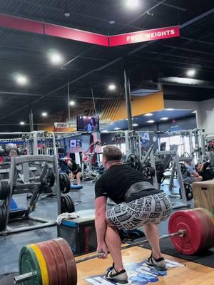 Sometimes even 404lbs/182kg feels heavy @ampedfitnesssarasota ✅ train with brain 🧠 train with me   #instagram #instalike #instagood #instadaily #insta #instamood #instacool #sport #sports #weightlifting #power #bodybuilding #energy #inspiration #inspirationalquotes #inspirational #supplements #gym #gymmotivation #motivation #motivational #support #team #health 