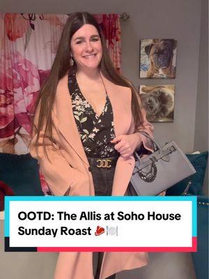 OOTD: It’s year of yes and we are heading The Allis at Soho House Chicago for their new Sunday Roast ! 🥩 🍽️ @Soho House  #TheAllos #SohoHouse #SassyConfetti  #SundayRoast  #Brunch #Foodie #chicagobrunch #yearofyes 