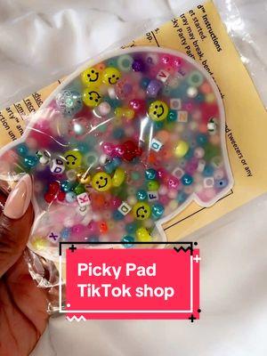 Picky pad!! #obsessed #TikTokShop #pimple #pimplepopping #pickypad #pimplepopping #fyp #fypviralシ #foryourpage #viral #shop #sensory 