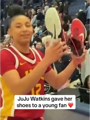 Special moment 👏 (via @Yahoo Sports) #womensbasketball #collegebasketball #jujuwatkins #usc 