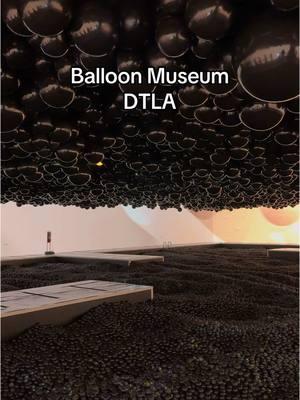 I loved every art installation they had, this was definitely one of my favs #balloonmuseum #art 