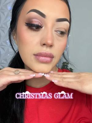 #creatorsearchinsights #holidaymakeup #christmasglam #eyeshadowtutorial #contentgap #hashtag #teamwork 