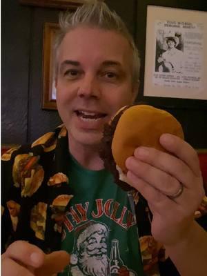 Christmas is coming, meaning the holiday-themed episode of the HunsBurger Chronicles has arrived. I had the Notorious F.I.G. Burger at PK's in Carbondale, Illinois. It's just what Santa would want! #HunsBurgerChornicles #hunsburger #christmas #burger #Foodie #burgerreview #eatlocal 