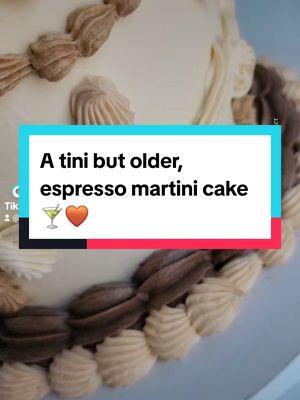 follow me on my socials so I don't lose yall🥹🫶 . . . . . #buttercream #vintagecake #baking #espressomartini #sweetchaos #cakedecorating #atinibitolder #candystutorials 