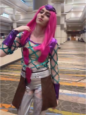 Guess what I was saying at the end! Those who know Anasui is my fav of all time meowmeowmeowwww I am so joyous. Thank you Sylv for the camerawork #anasuinarcisocosplay #anasuinarciso #jjba #holmat2024 