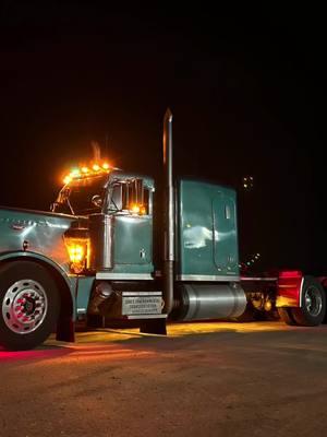 #the80s #1984 #359 #peterbilt #fyp #fypシ #largecar #dreamwalkin 