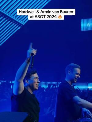 ‘Follow the Light’ @Armin van Buuren x @Hardwell at @A State of Trance 🔥❤️ #electronicmusic #asot #festival #classic #trance #edm #arminvanbuuren #hardwell 