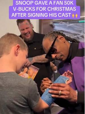 What a cool moment for the kid! Via Jellyroll #gaming #snoopdogg #fortnite #jellyroll #fort #christmas 