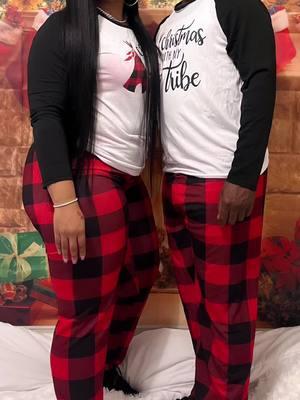 Christmas Family Pictures🎄🫶🏽#christmas #christmaspictures #blackfamilylove #fypシ゚viral #viral #tiktokviral #fyppppppppppppppppppppppp #videoviralitiktok #pajamas #couplestiktok #couples #Love #familyportrait 