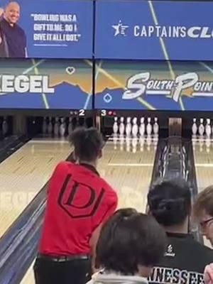 #fyp #explorepage #twohandedbowling #LikeAndShare #CollegiateBowling #lasvegas #viral #trending #strike #davenportbowling #southpoint 