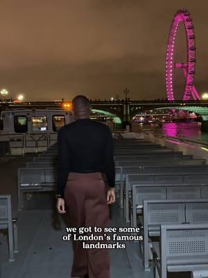 See iconic London landmarks without getting your feet tired AND eat a delicious dinner? Say less. Stay cozy and warm this holiday season while traveling with more experiences like this in our bio. Check it out! 🇬🇧 📸 @teeanddrew #ThamesRiver #London #England #UK #VisitLondon #DinnerCruise #DoMoreWithViator