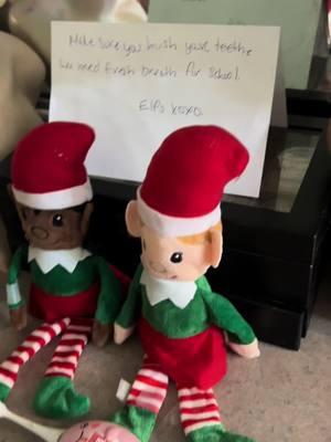 Day 10 elf on the shelf #elfsontheshelf #elf #elfidea #elfintheshelf 