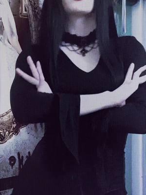 Who should I cosplay next? 😭 #morticiaaddams #morticia #addamsfamily #addamsfamilyvalues #addamsfamily2 #morticiacosplay #morticiacosplay 