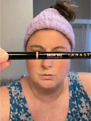 Brows frame the face! Don’t forget them! #brows #browwiz 