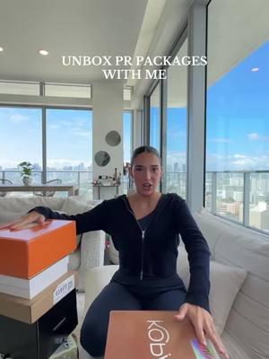 PR unboxing!!!! 🤍 so grateful that I get to recieve PR & I will be sharing them with you guys so make sure to stay tuned on IG stories!!! 🫶🏼 #prunboxing #prhaul #openprwithme 