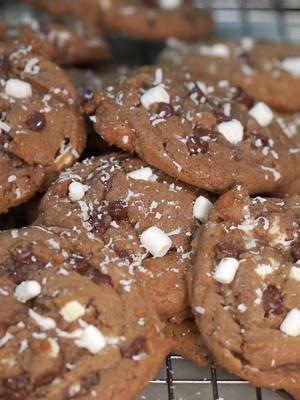 The Best Hot Chocolate Cookies 🍪  2 Sticks (1 Cup), Unsalted Butter  1 cup Brown Sugar ½ cup White Sugar 2 Large Eggs 1 tbsp Vanilla Extract 3 package (62g) of Hot Chocolate Mix 1 tbsp Crème De Cacao (Optional Liqueur) 3 ¼ cup All Purpose Flour 1 tsp Salt 1 tsp Baking Soda 2 tsp Baking Powder 1 cup Marshmallow Bits 1 cup Semi Sweet Mini Chocolate Chips ———— 🔪Full Easy to follow along Recipes and details are all available on my website (Thatsavagekitchen.recipes) Linked in Bio 🔪  ————- #cookies #cookiesofinstagram #dessert #thatsavagekitchen #christmas #cookie #hotchocolate #hotchocolatebombs #chocolate #food #Foodie #FoodLover #Recipe #baking 