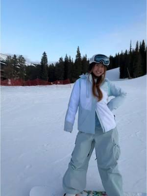 Queens of the bunny slope ⛷️🏂#snowboarding #skiingtiktok #denver #dadip #dadipchallenge 