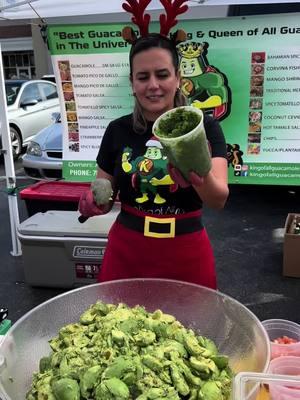 Counting the days for Christmas, dont forget to grab your Guac, Best guacamole in the Universe!! #viral #fyp #christmasfood #guacamole #guac #tasty #yummy #ceviche #salsas #avocado #christmas 